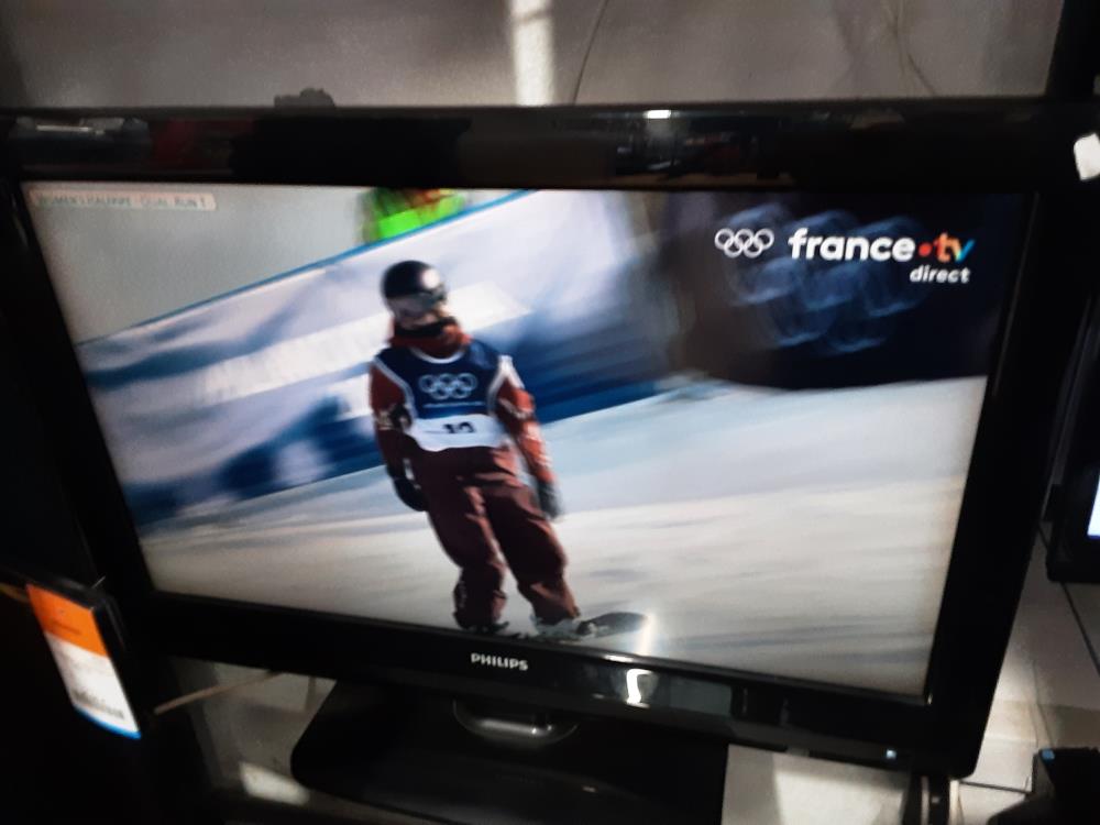 TELE PHILIPS  TNT HD 80 CM+ TC