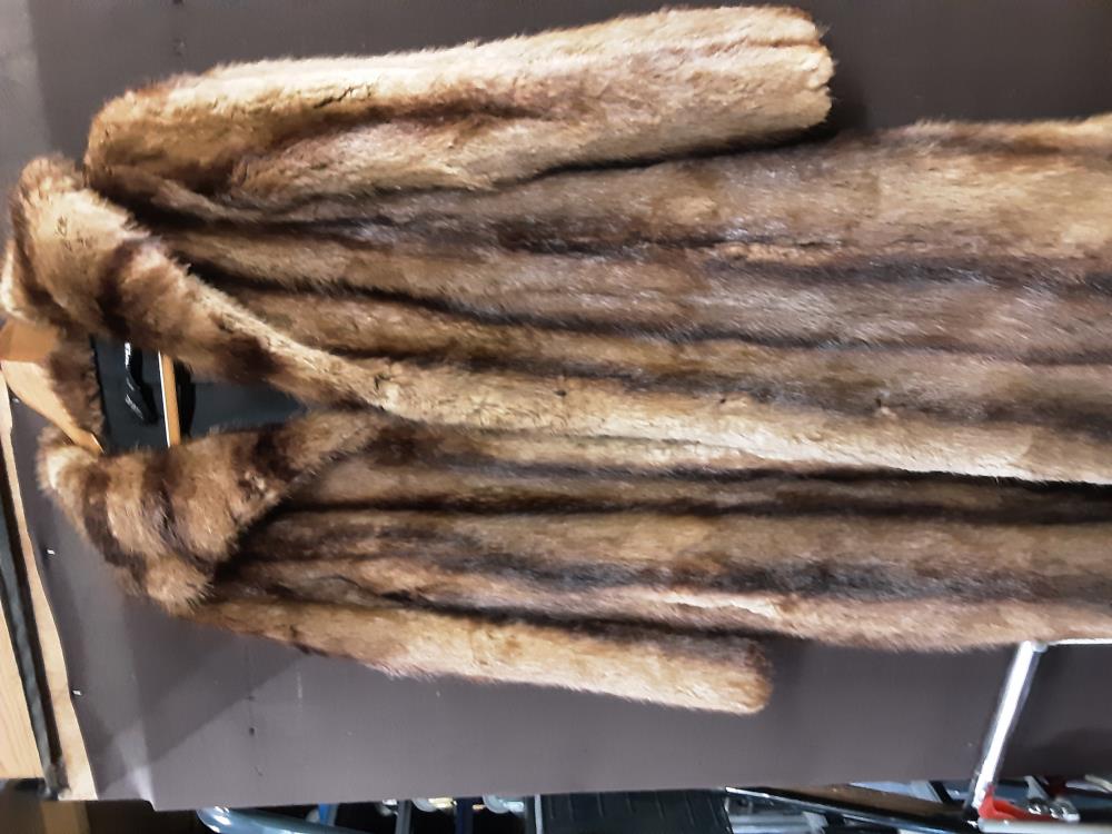 MANTEAU FOURRURE BRUNE