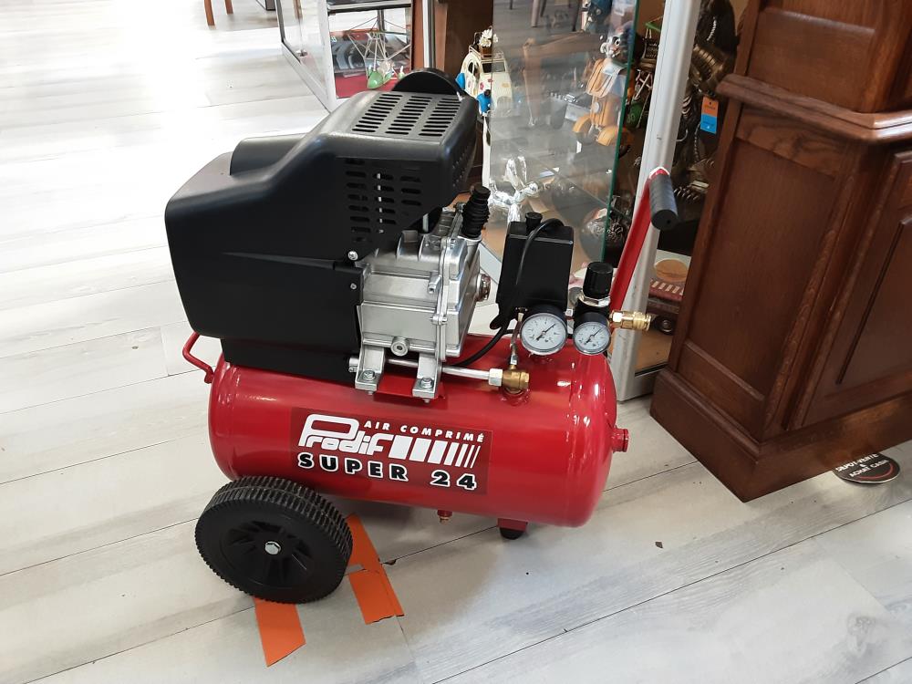 COMPESSEUR 24 LITRES