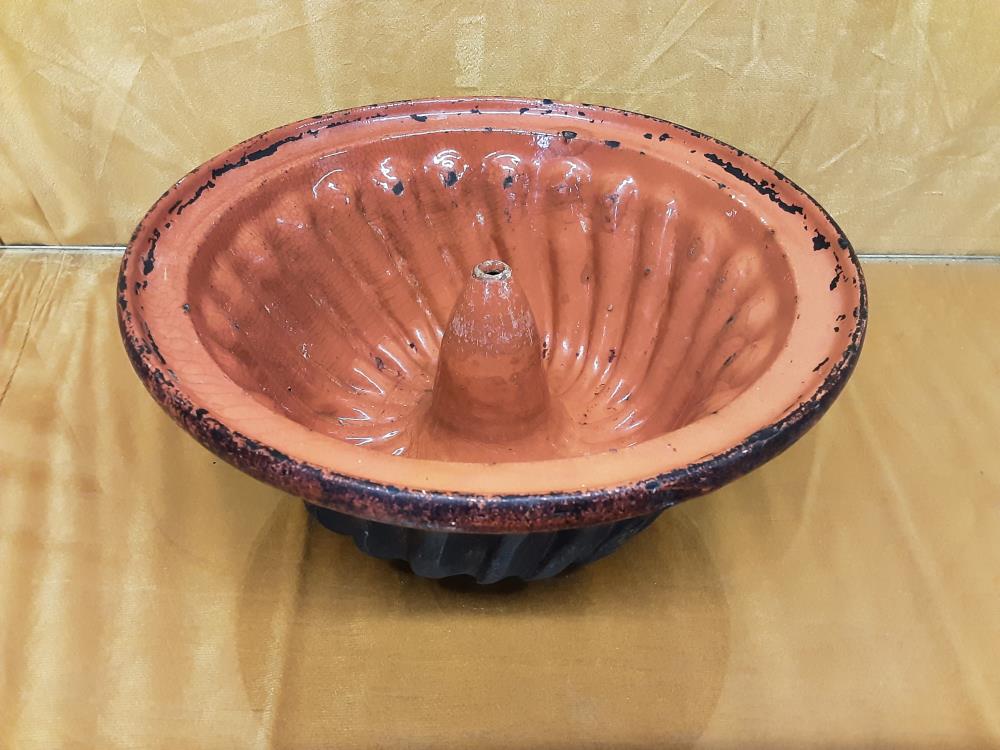 MOULE A KOUGELHOPF ORANGE ET NOIR