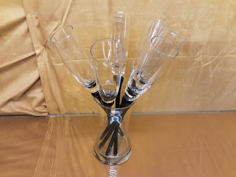 LOT DE 5 FLUTES A CHAMPAGNE AVEC SEAU