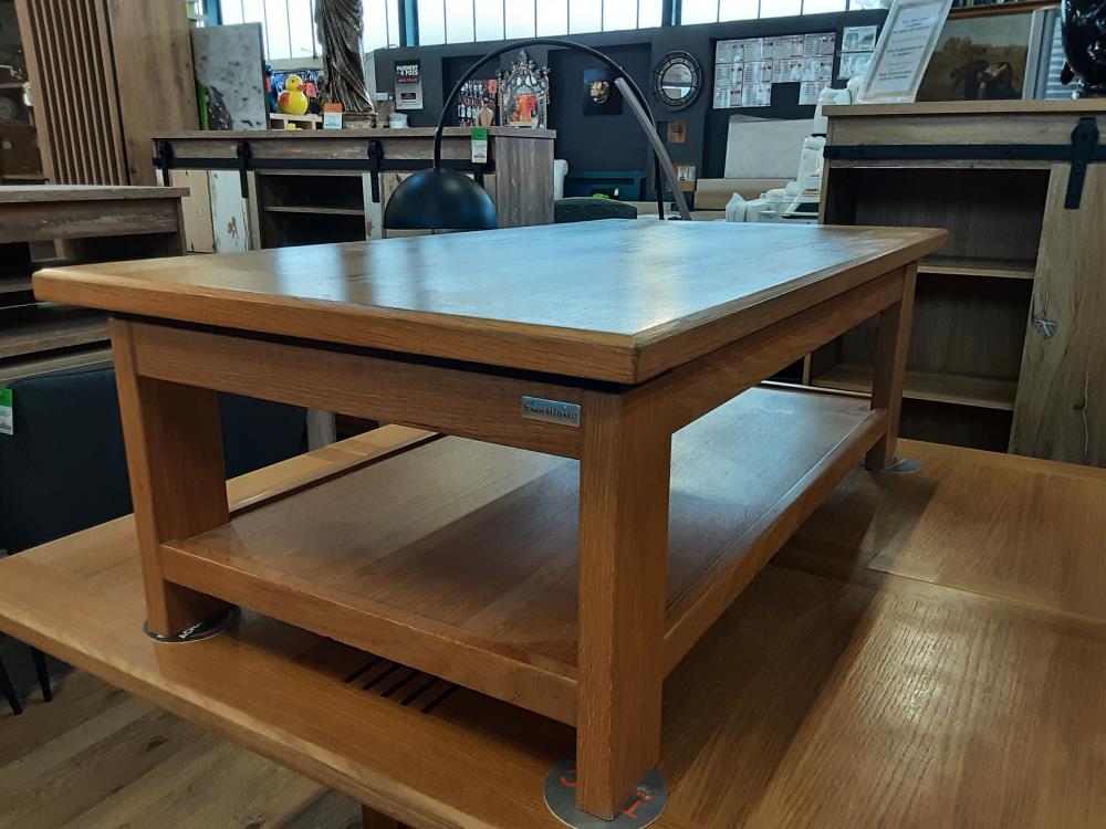 TABLE BASSE  EN CHENE