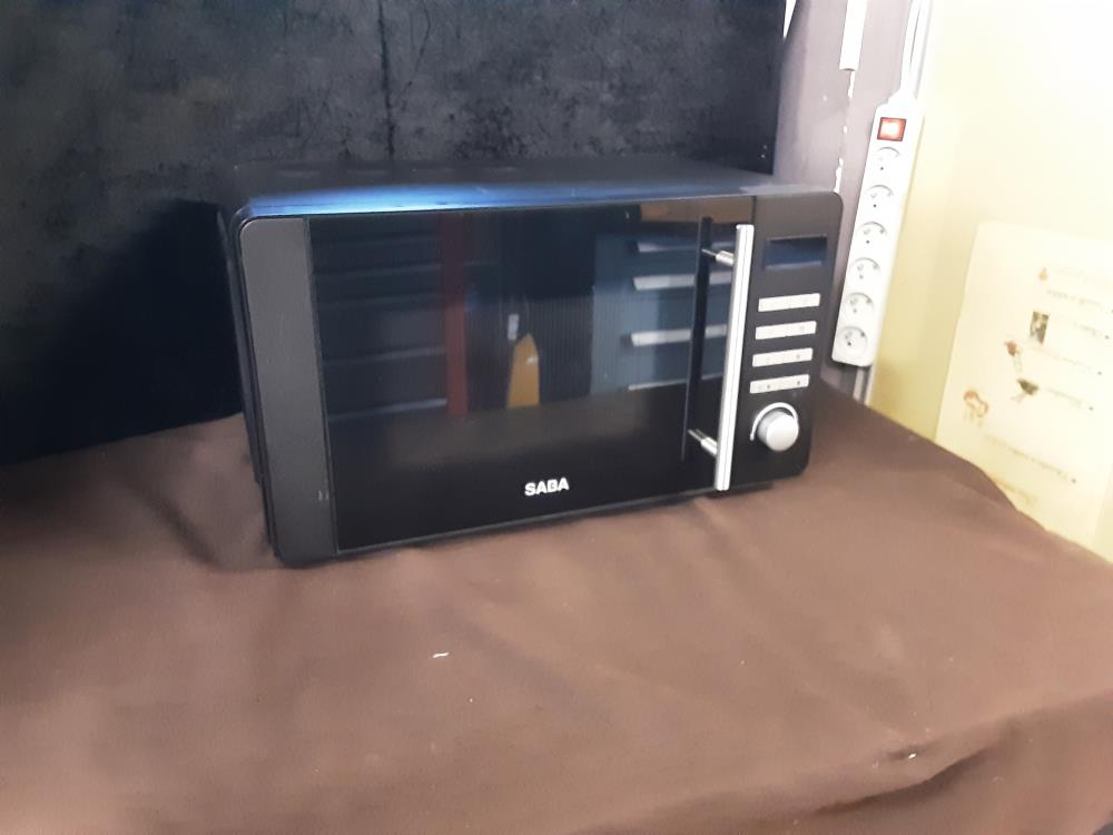 Four Micro Onde Saba Noir