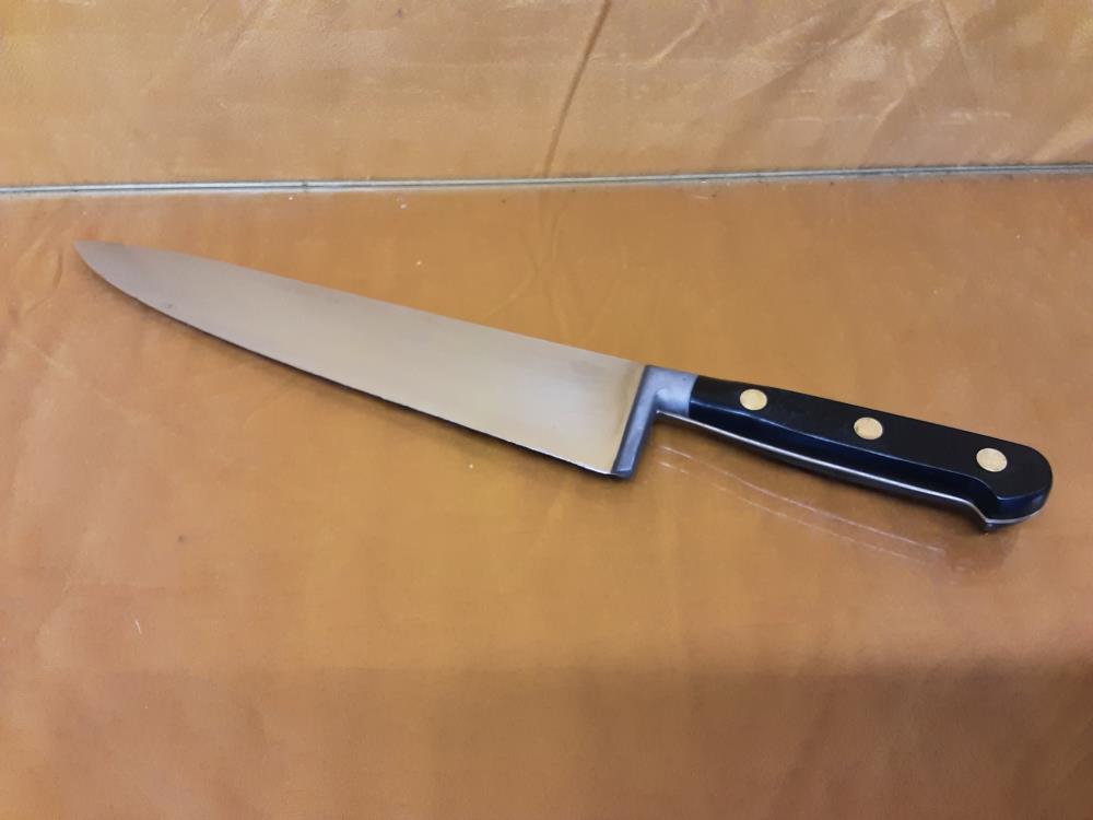 COUTEAU CHEF SABATIER