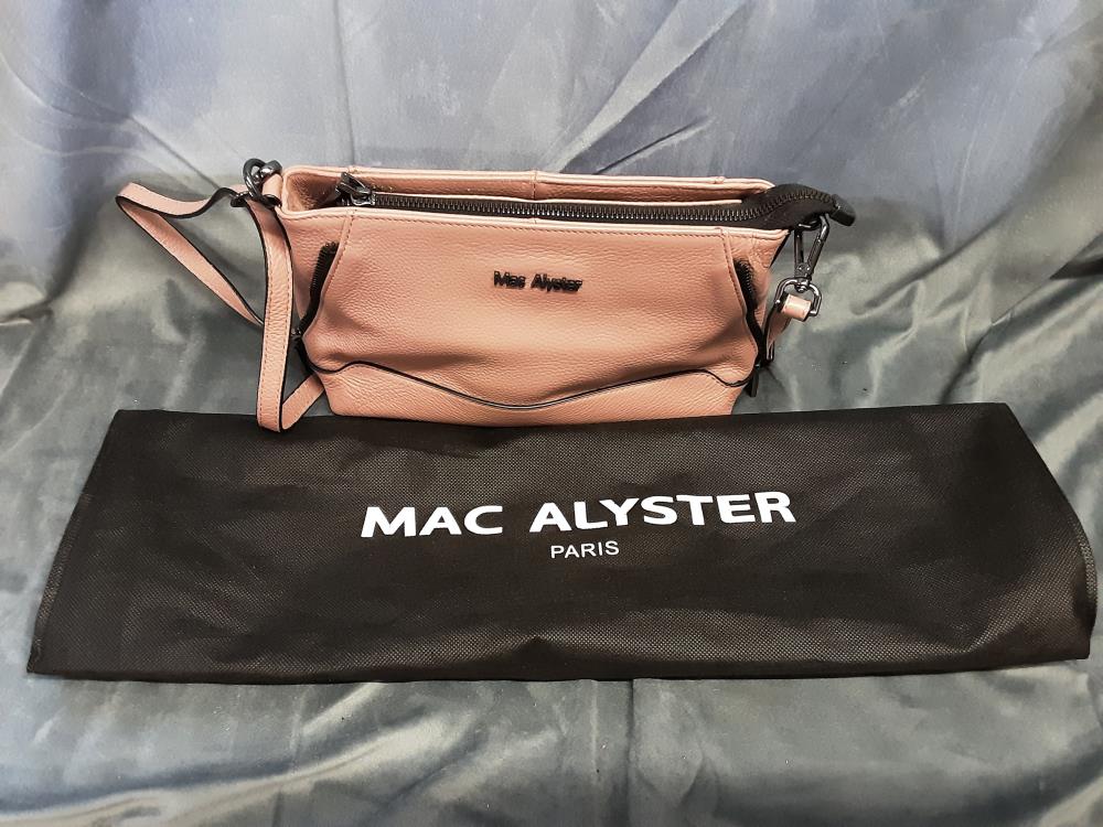 SAC A MAIN MAC ALYSTER