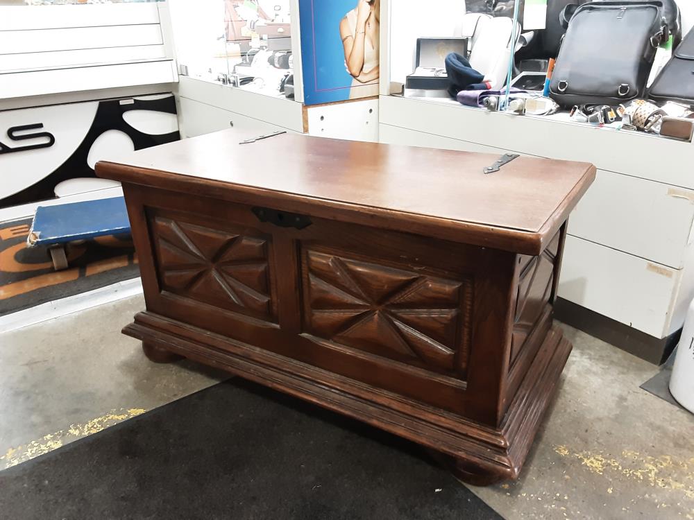 COFFRE EN BOIS POUR JOUET EN CHENE 