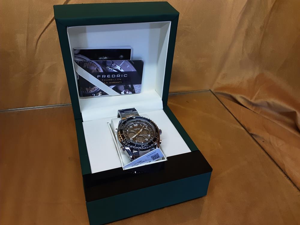 MONTRE BREDRIC BRACELET METAL CHRONO RESISTANE A L'EAU