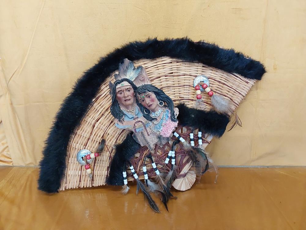 DECORATION MURALE EVENTAIL INDIENS