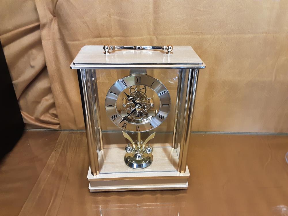 PENDULE A PILE LAITON