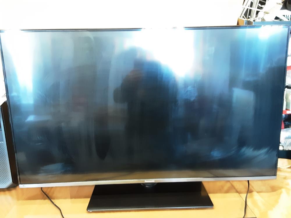 TELEVISEUR PANASONIC LED 4K TX-43LX650E - 43 POUCES AVEC TELECOMMANDE 