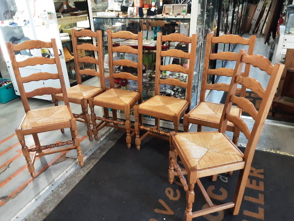 Lot De 6 Chaises Assises Paillees
