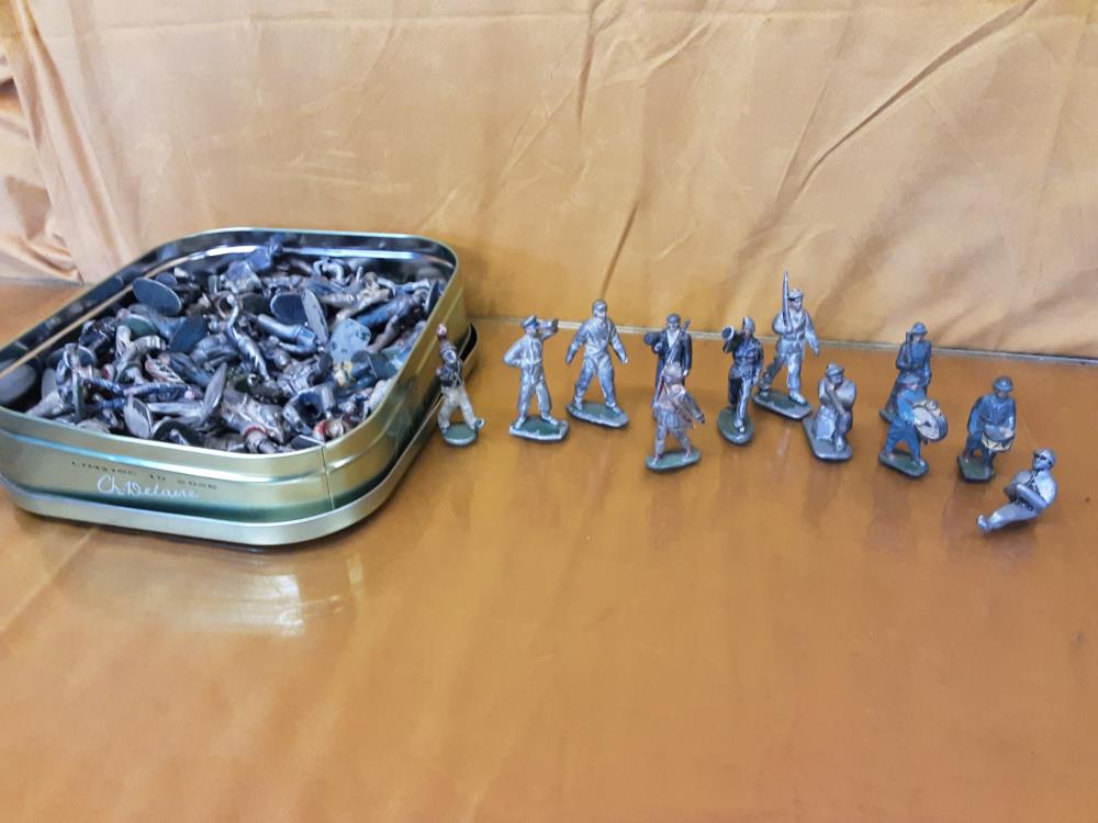 Lot De Soldats En Alu