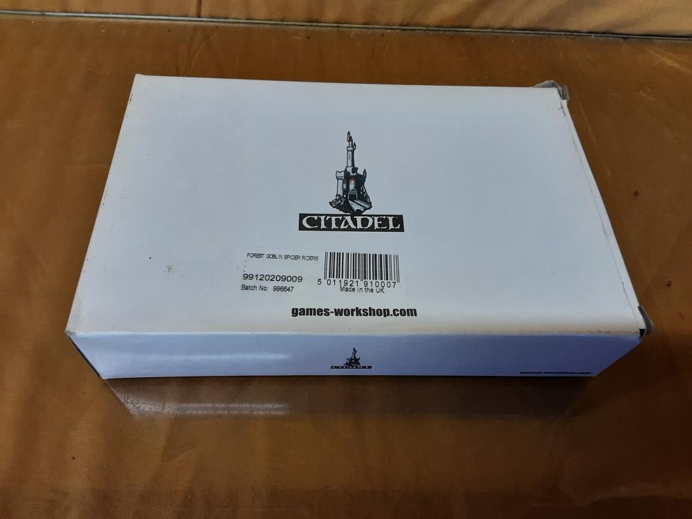MINIATURE WARHAMMER CITADEL FOREST GOBLIN SPIDER RIDERS