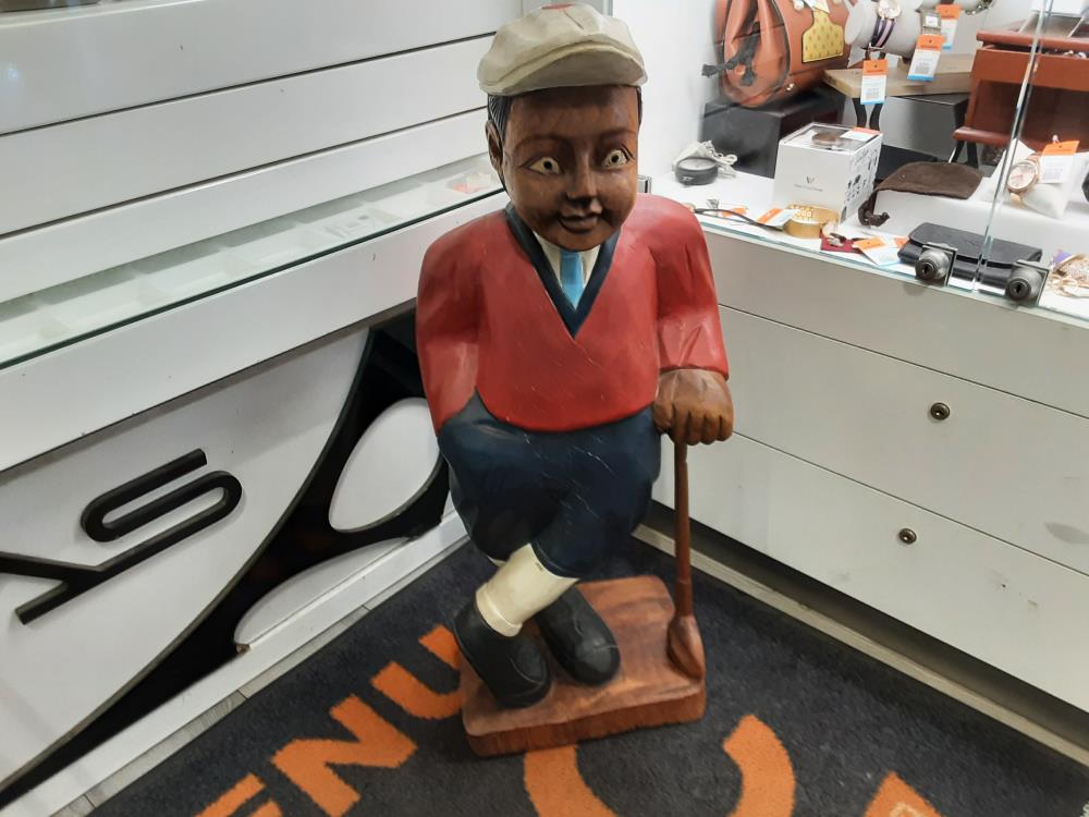 STATUE BOIS GOLFEUR HAUT 76CM