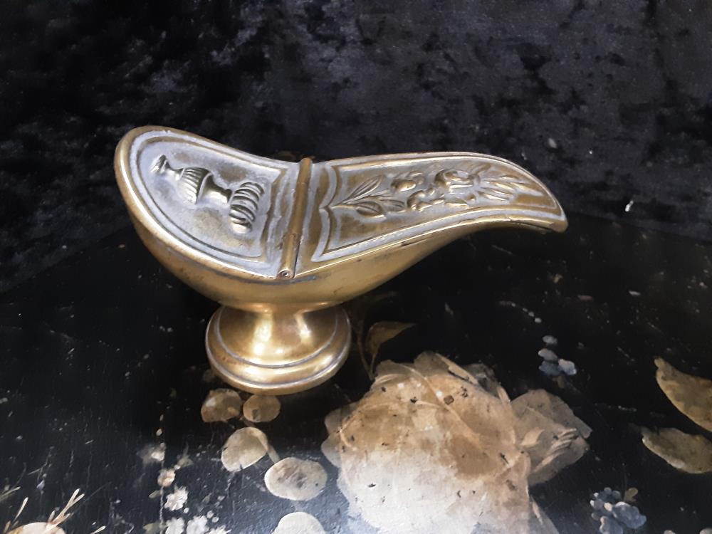 CENDRIER FORME DE LAMPE EN BRONZE SUR PIED