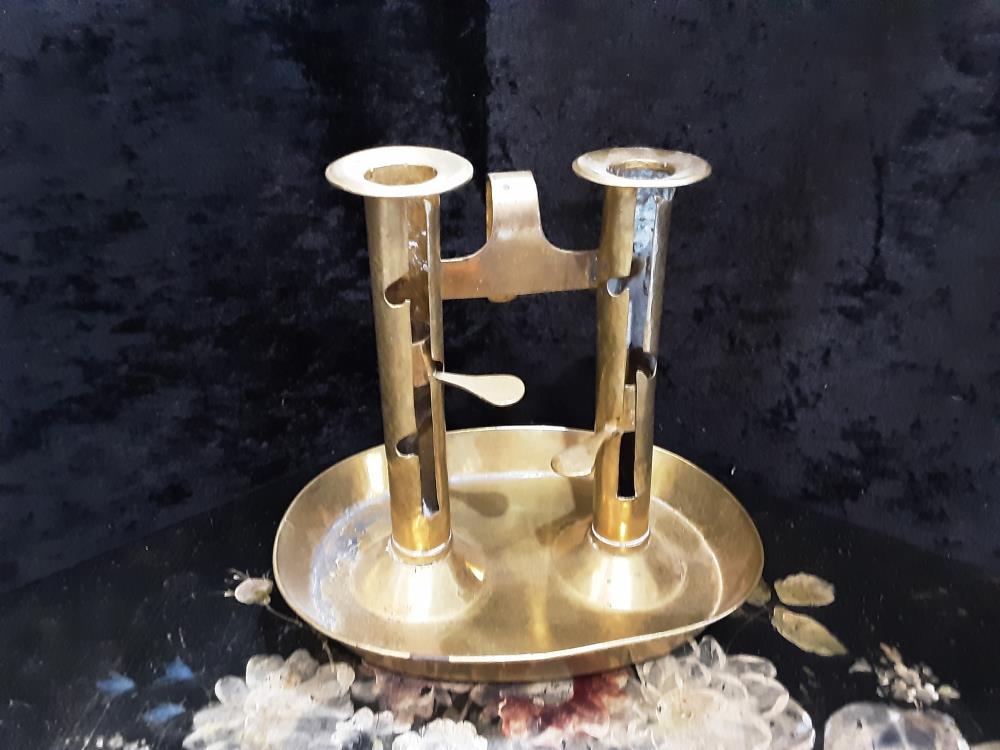 PLATEAU 2 BOUGEOIRS EN LAITON