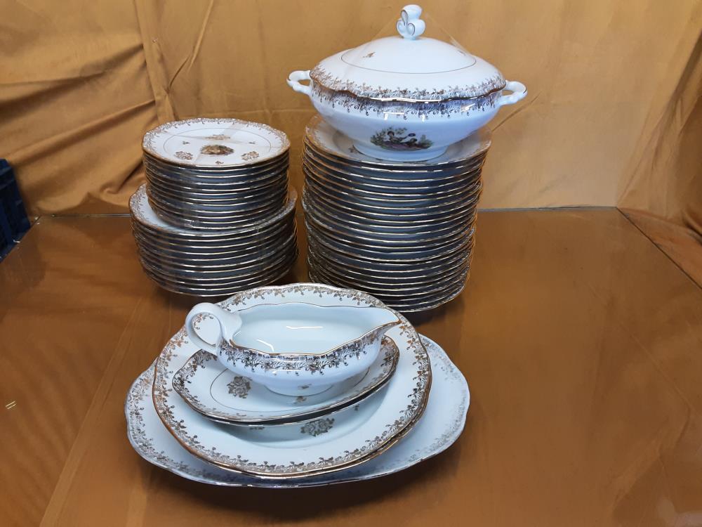SERVICE DE TABLE MARQUISE PORCELAINE