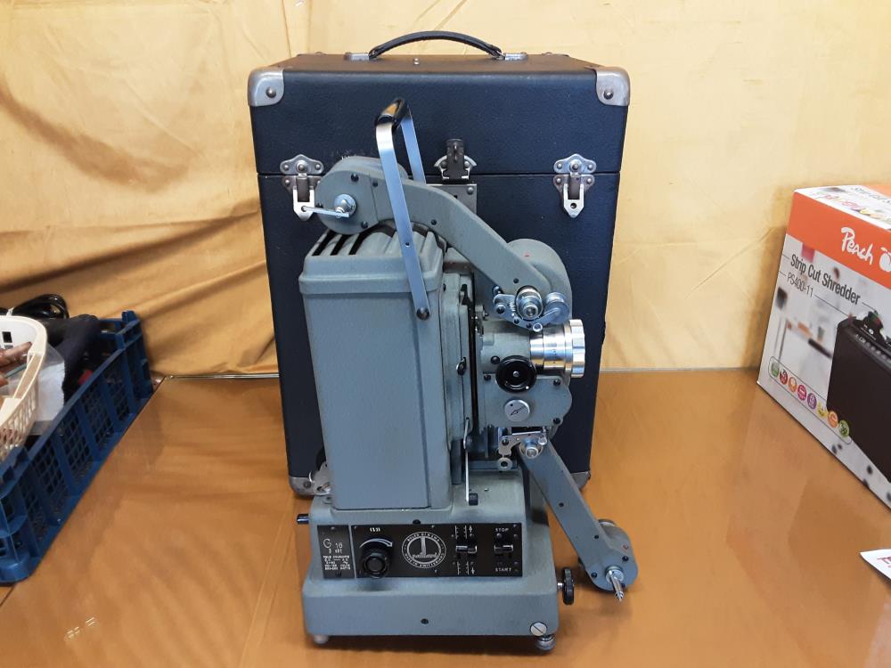 PROJECTEUR 16MM PAILLARD BOLEX CINEMA AVEC CAISSE 
