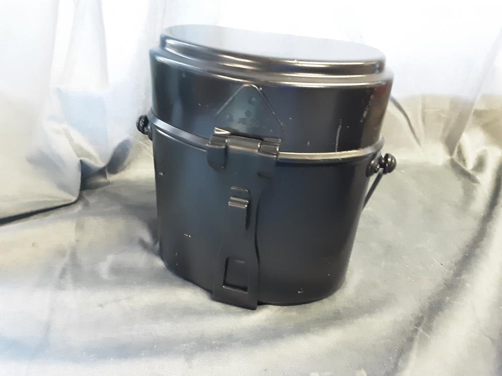 GAMELLE MILITAIRE COLORIS NOIR