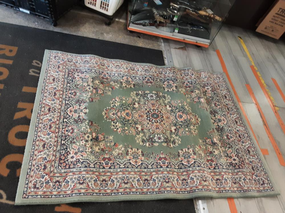 TAPIS EN LAINE VERT MOTIFS FLEURS MULTICOLORES