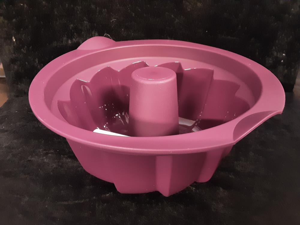 MOULE EN SILICONE BRIOCHE DIAM.25CM TUPPERWARE JAMAIS UTILISÉ 