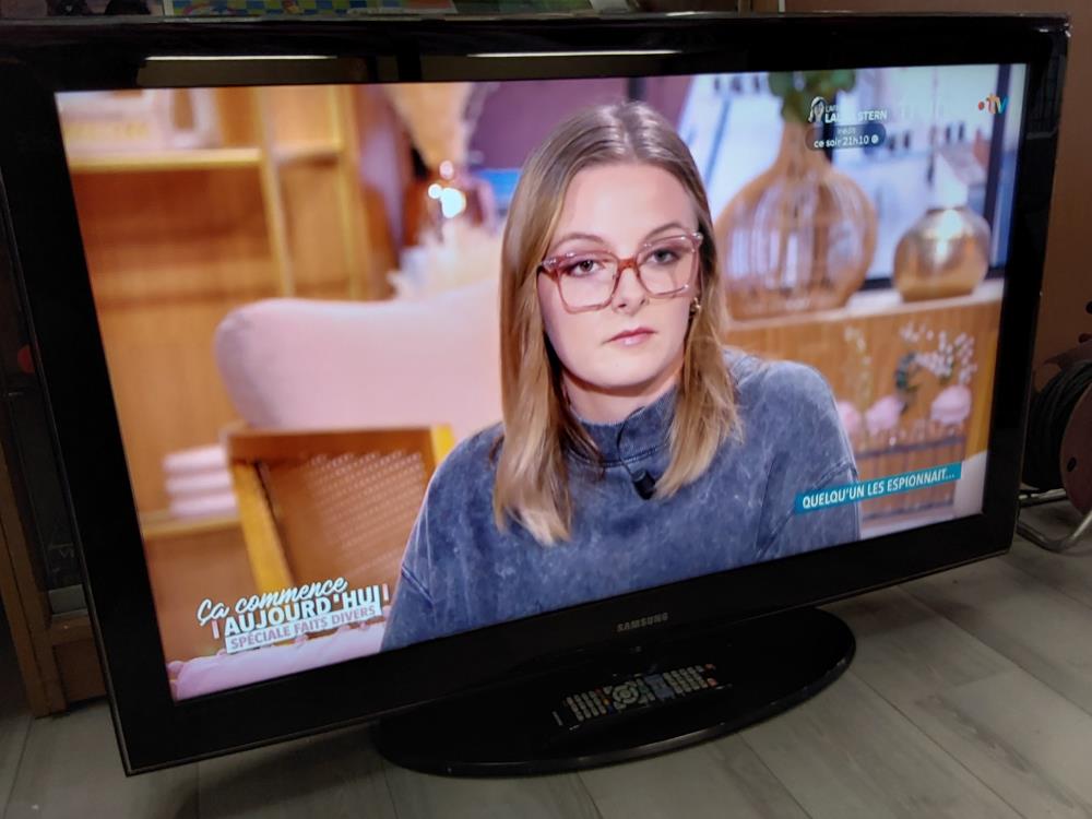 TELEVISION  SAMSUNG 116CM + TC