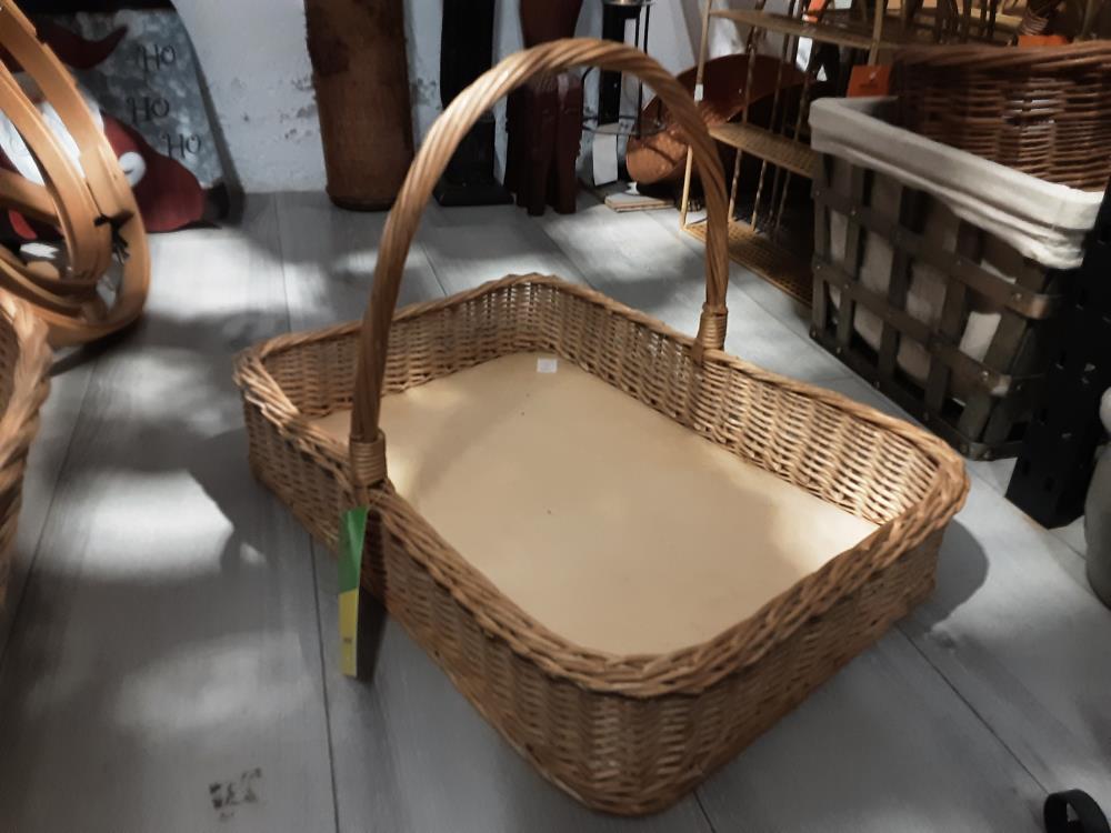 PANIER RECTANGULAIRE EN OSIER