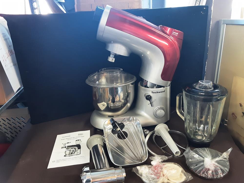 ROBOT TECHWOOD  MULTIFONCTION 3EN 1 1200W