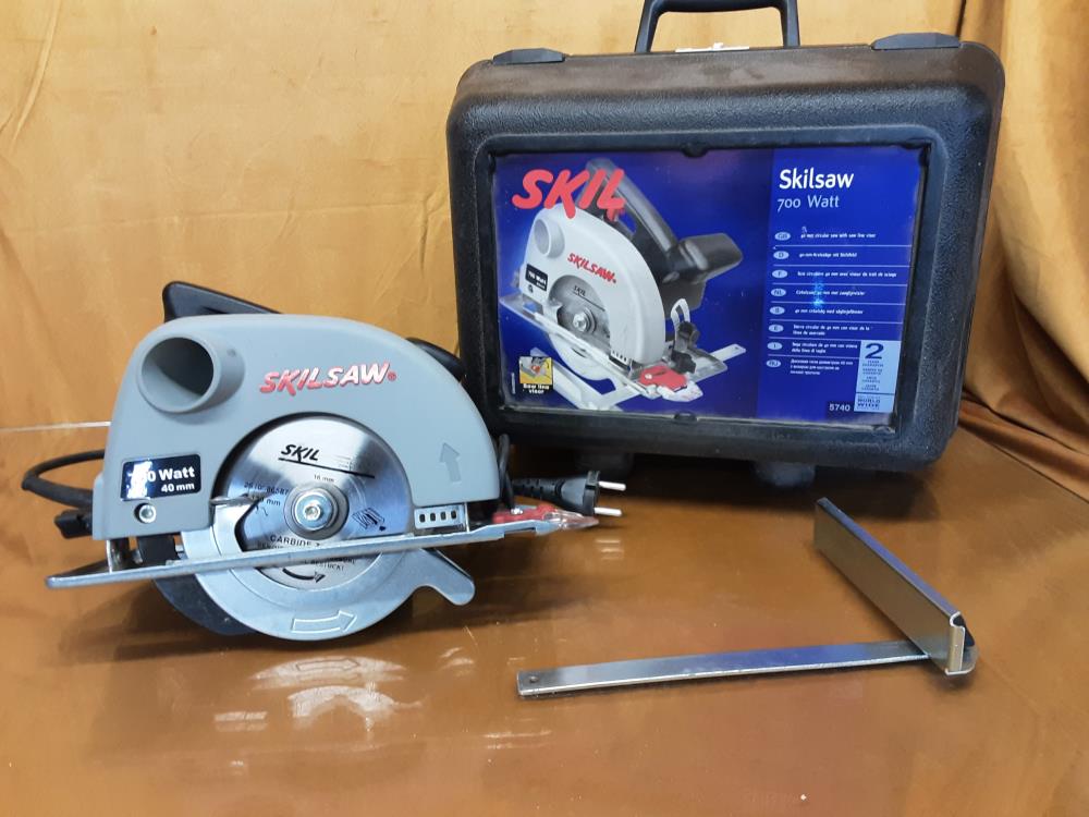 SCIE CIRCULAIRE SKIL SAW 700 W 40MM