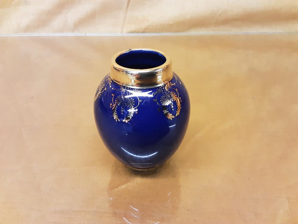VASE TPM PORCELAINE BLEUE DOREE DE LIMOGES