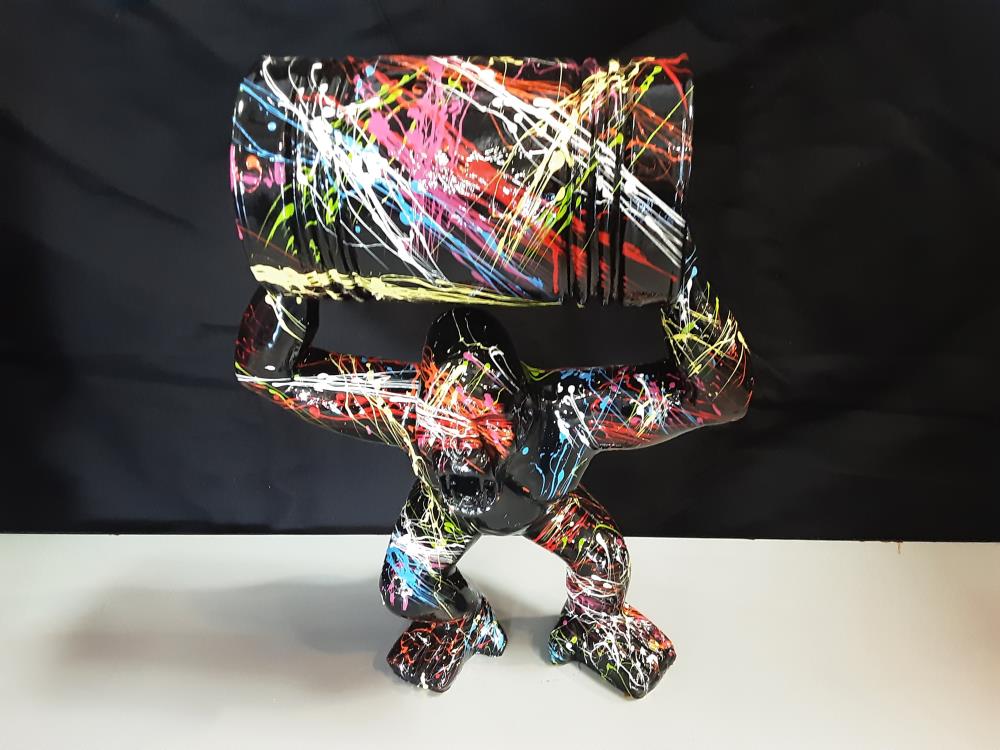 GORILLE TONNEAU RESINE PM NOIR COULURES MULTICOLORES