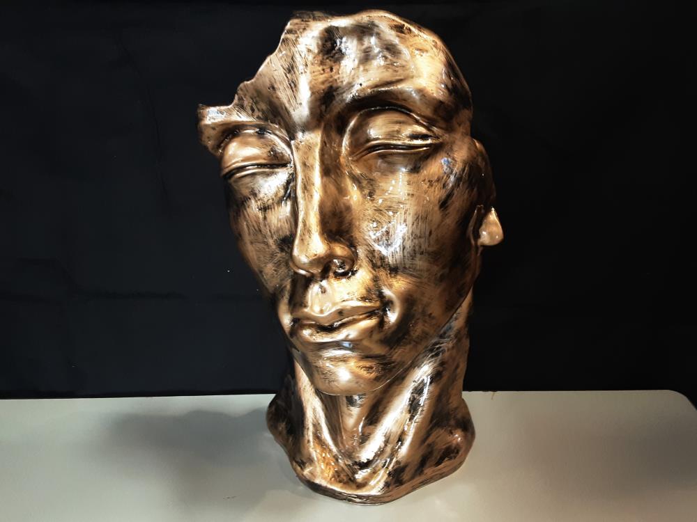 MASQUE VISAGE RESINE DOREE ET NOIRE