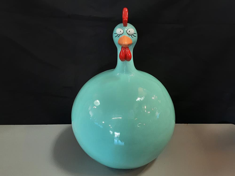 POULE BOULE RESINE BLEUE CIEL