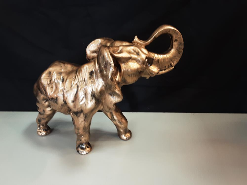 ELEPHANT PM RESINE DORÉ ET NOIR
