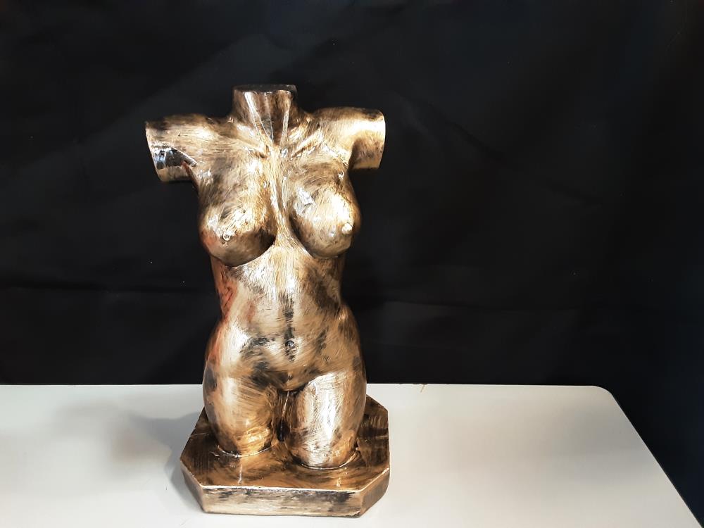 BUSTE FEMME PM RESINE DOREE ET NOIRE