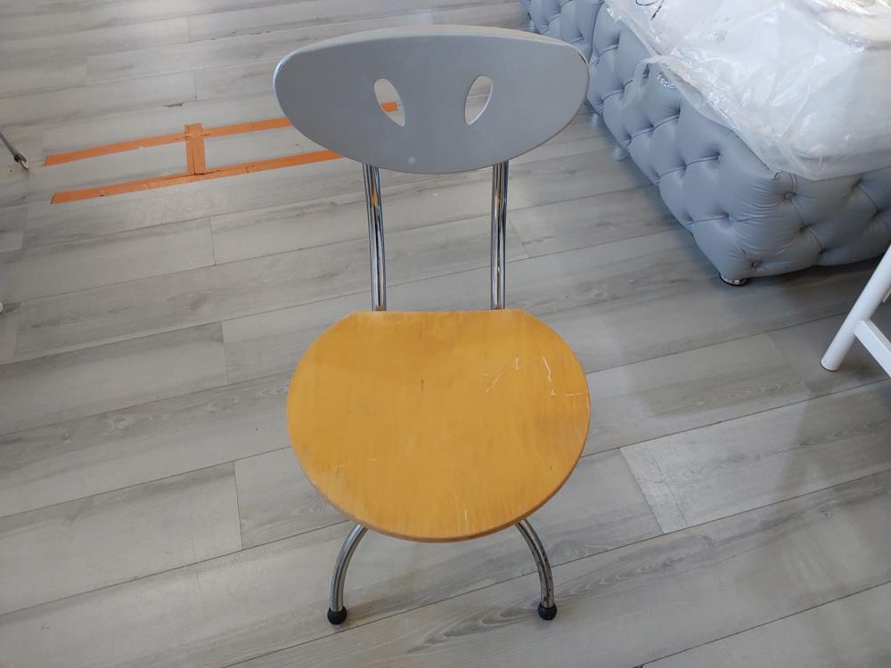 CHAISE PLIANTE METAL ET BOIS 