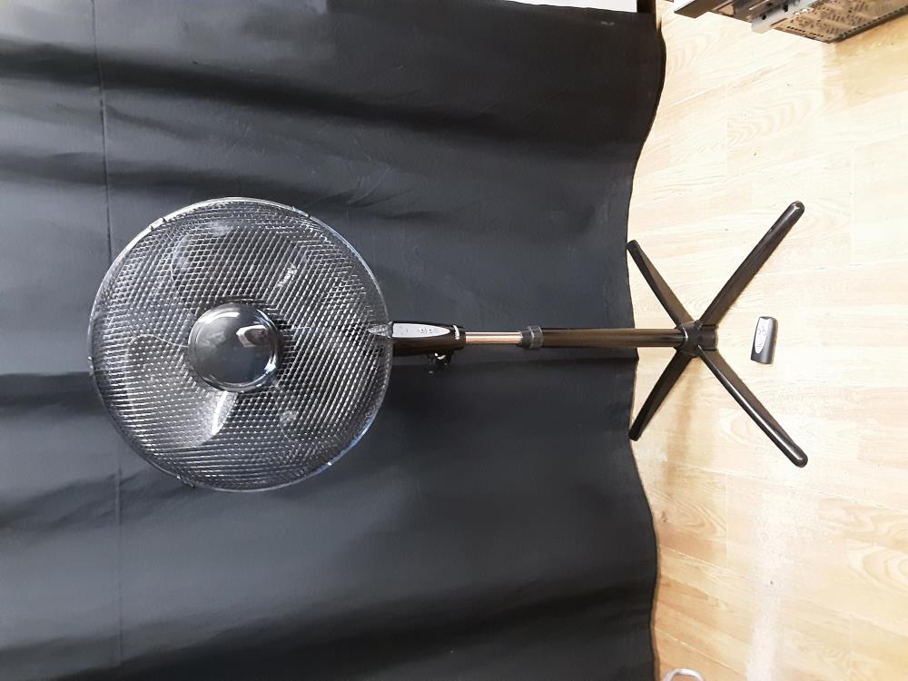 VENTILATEUR TRISTAR NOIR SUR PIED AVEC TÉLÉCOMMANDE