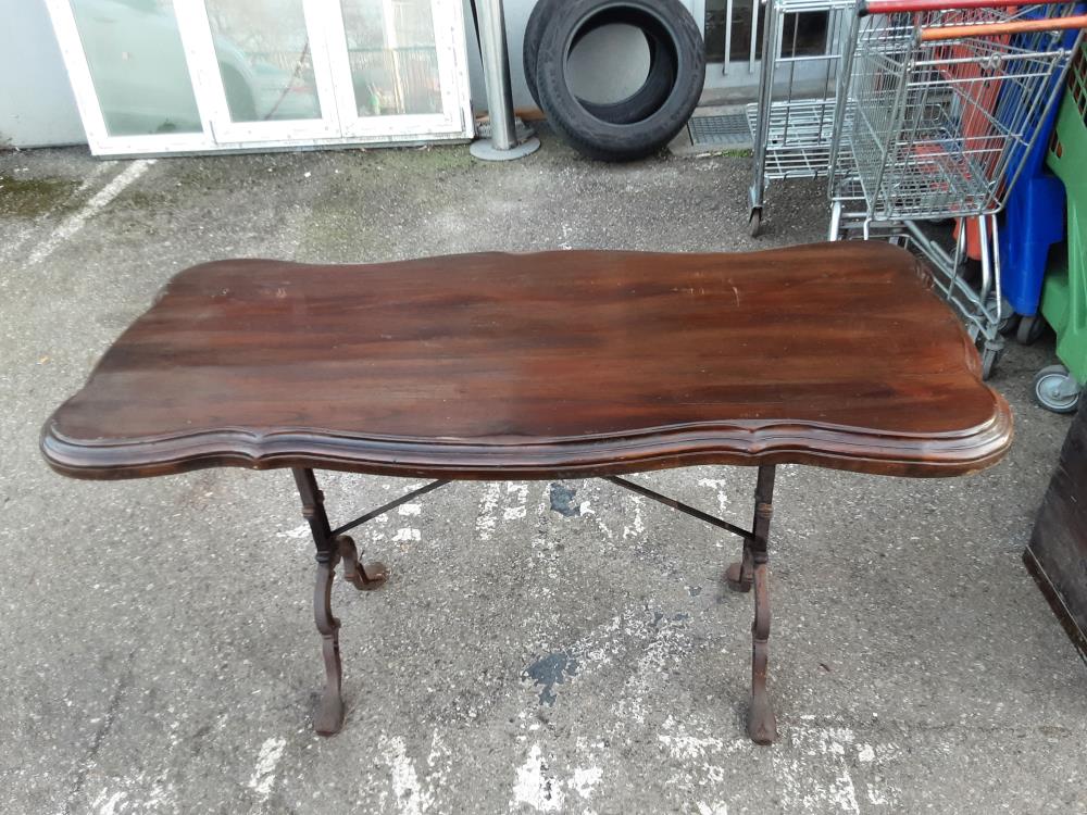 TABLE GUERIDON EN BOIS PIEDS METAL 