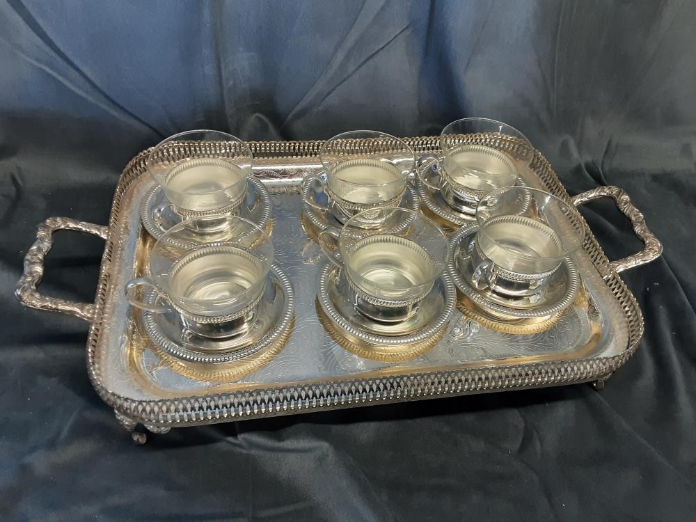 Plateau Avec 6 Tasses A The M.a