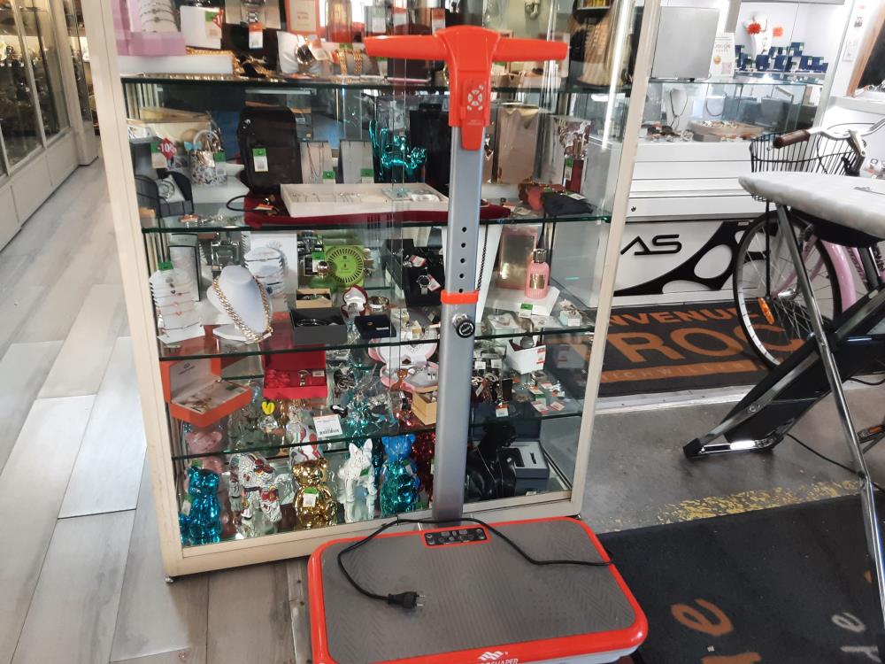 Appareil Vibroshaper Coloris Orange Et Gris