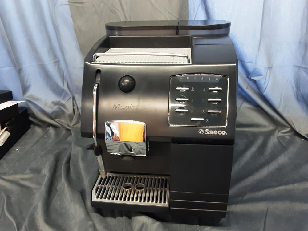 Machine Expresso A Grain Saeco Magic