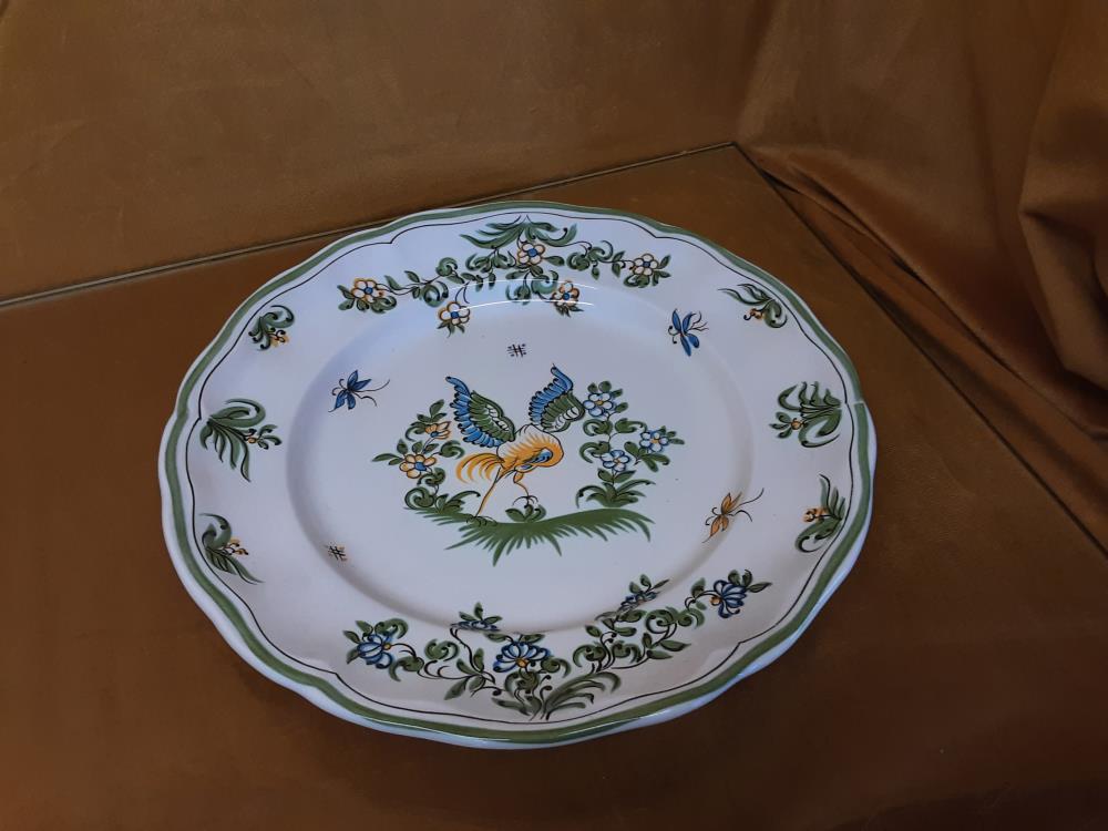 ASSIETTE VERT JAUNE MOUSTIER