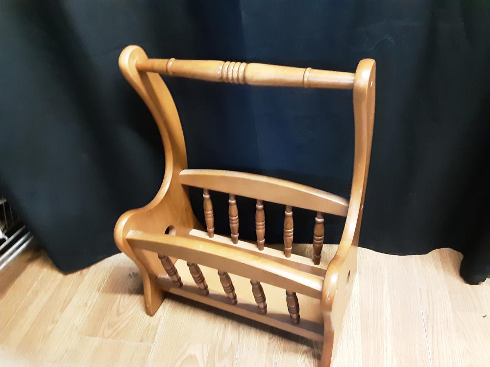 Porte-Revues En Bois