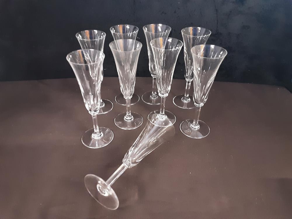 LOT DE 9 FLUTES A CHAMPAGNE CRISTAL DE ST LOUIS