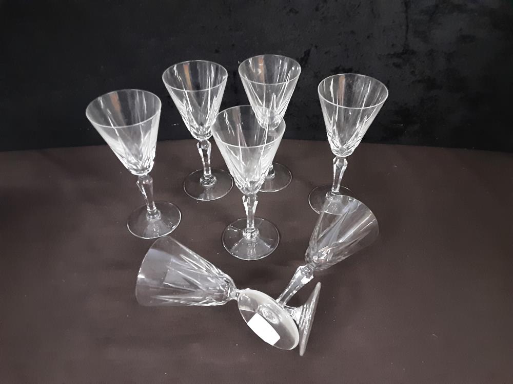 Lot De 7 Verres A Vin Cristal St Louis