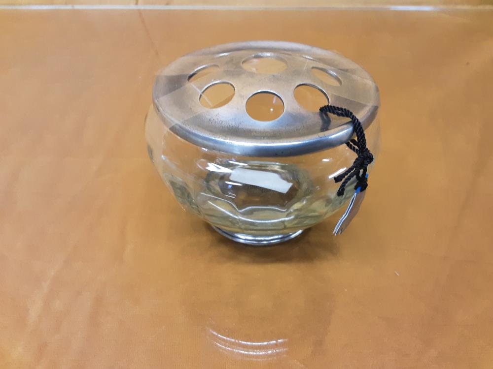 PIC FLEURS VERRE ET ETAIN