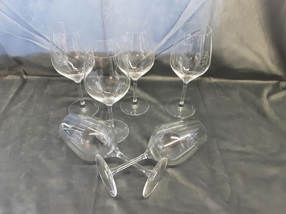 LOT DE 6 VERRES A VIN BLAN