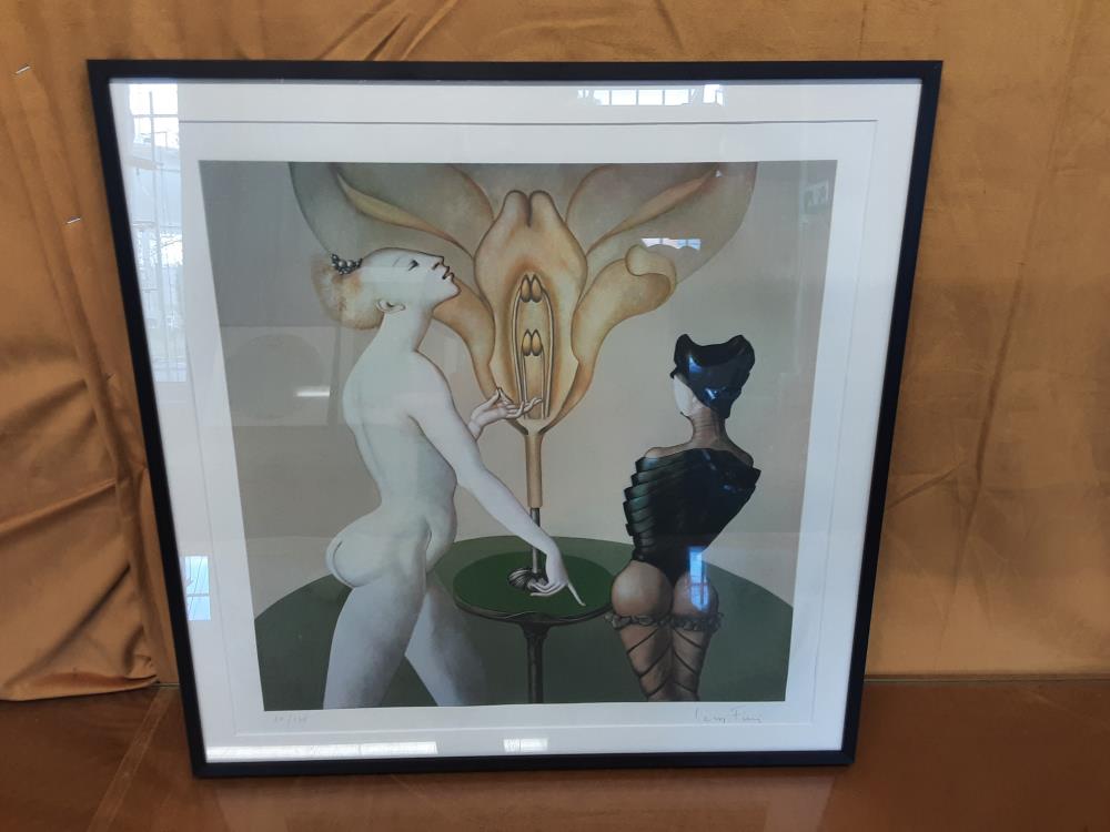 TABLEAU LITHO SIGNÉE LEONOR FINI. 80/175 FEMMES CADRE NOIR 