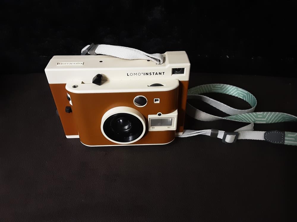 APPAREIL PHOTO INTANTANEE LOMO'INSTANT