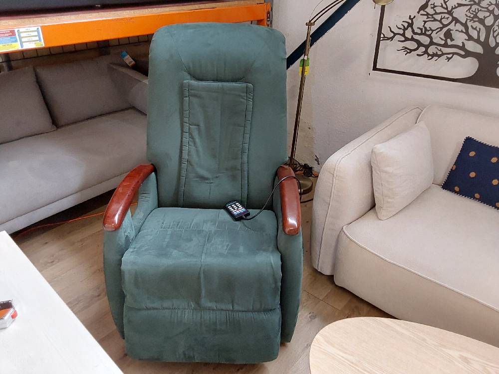 Fauteuil Relax Electrique Massant Velours Vert Sur Roulettes